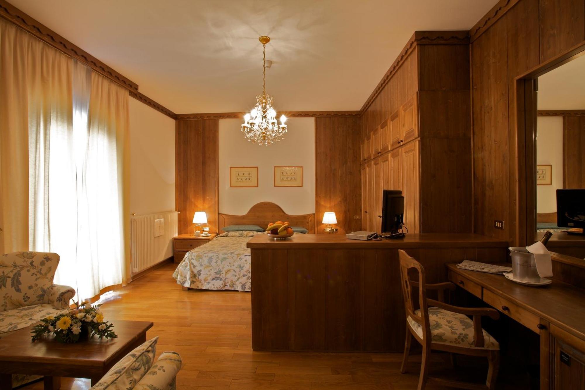 Savoia Palace Hotel Madonna Eksteriør bilde